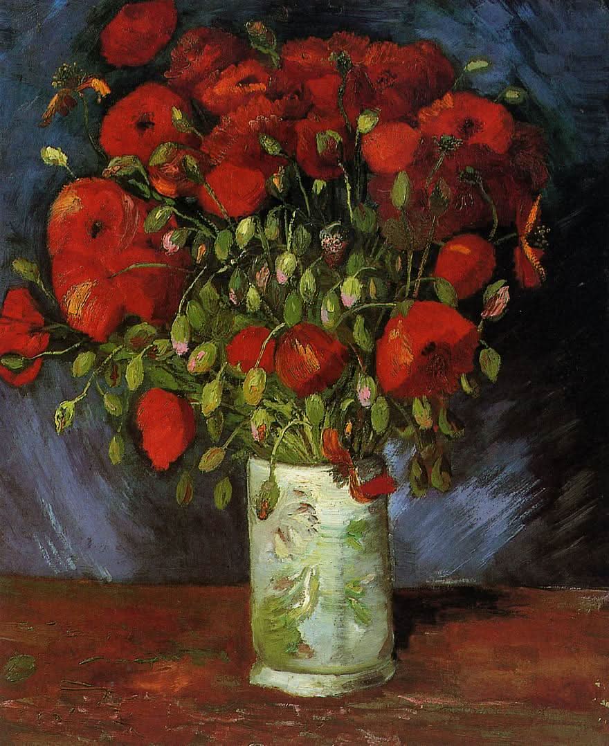 Vase mit roten Mohnblumen